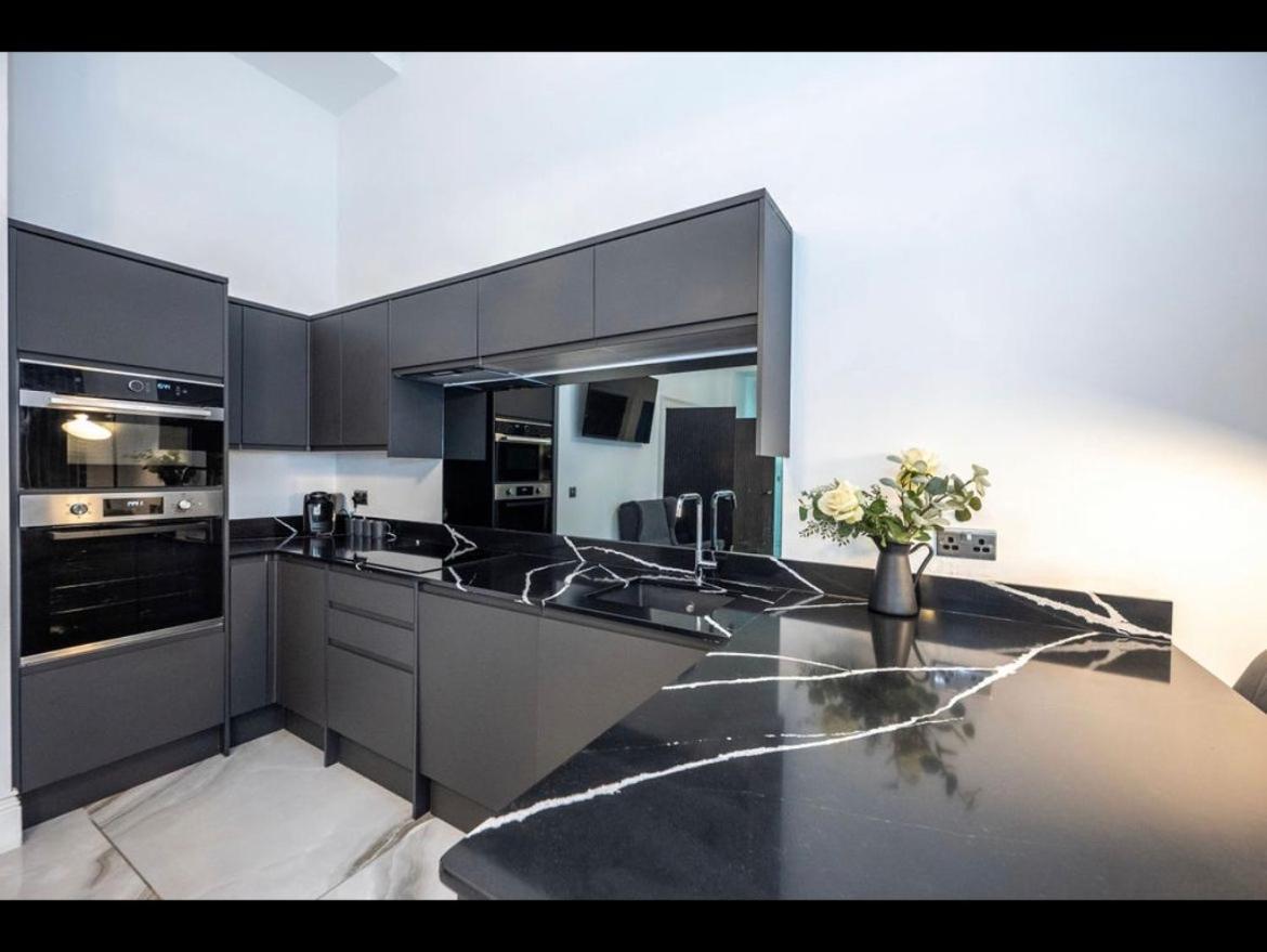 Royal Mile Apartment 2Bedroom Edimburgo Exterior foto